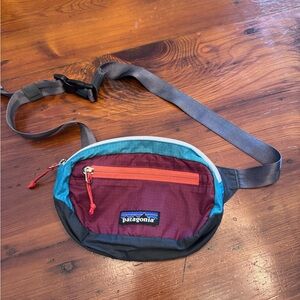 Patagonia Ultralight Black Hole® Mini Hip Pack
